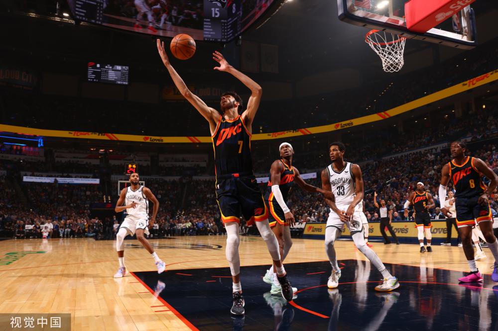 一个在全球 一个在全球